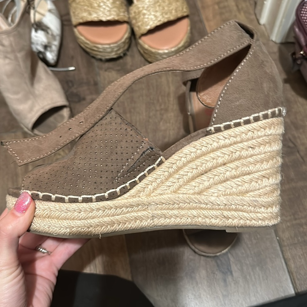 Wedges - Picture 2 of 4